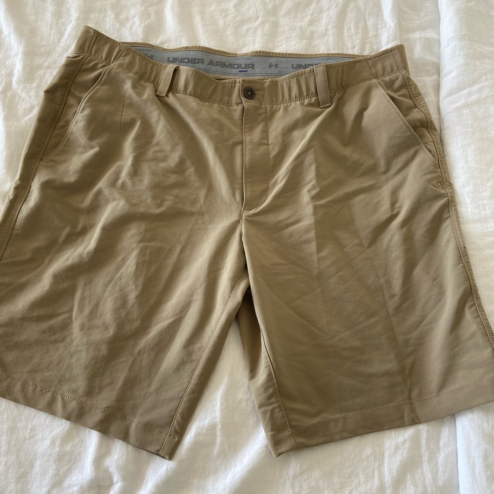 Under Armour Mens Shorts 42